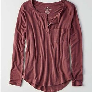 AEO HENLEY LONG SLEEVE T